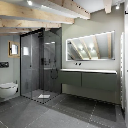 New Penthouse Sankt Moritz * 苏尔勒吉