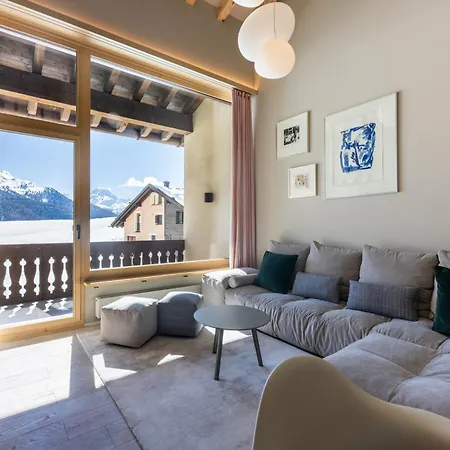 New Penthouse Sankt Moritz * 苏尔勒吉
